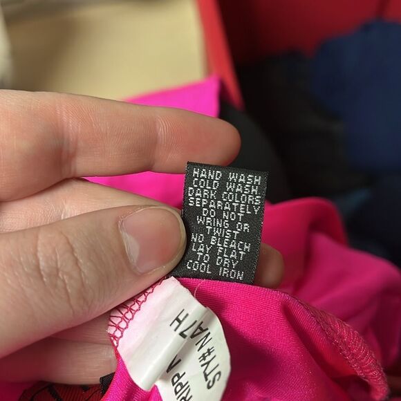 Tripp NYC hot pink leggings size small - Picture 6 of 6